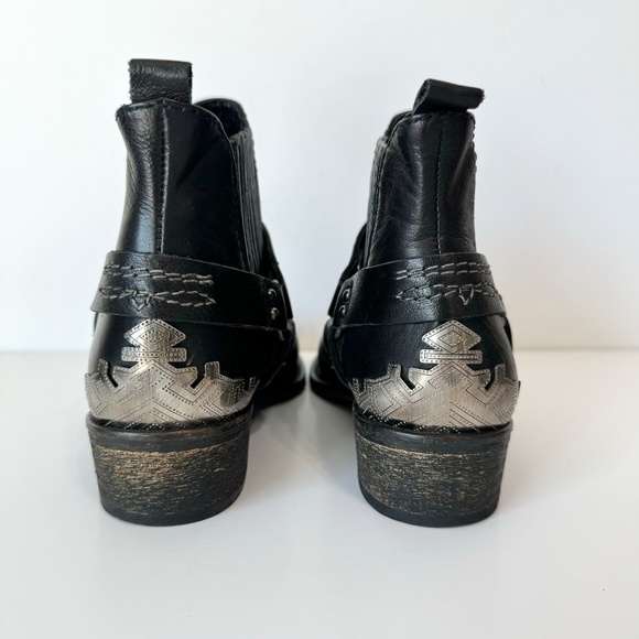 Zara Woman Black Leather Western Boots Harness Buckle Pointed Toe Silver Detail - Picture 5 of 8